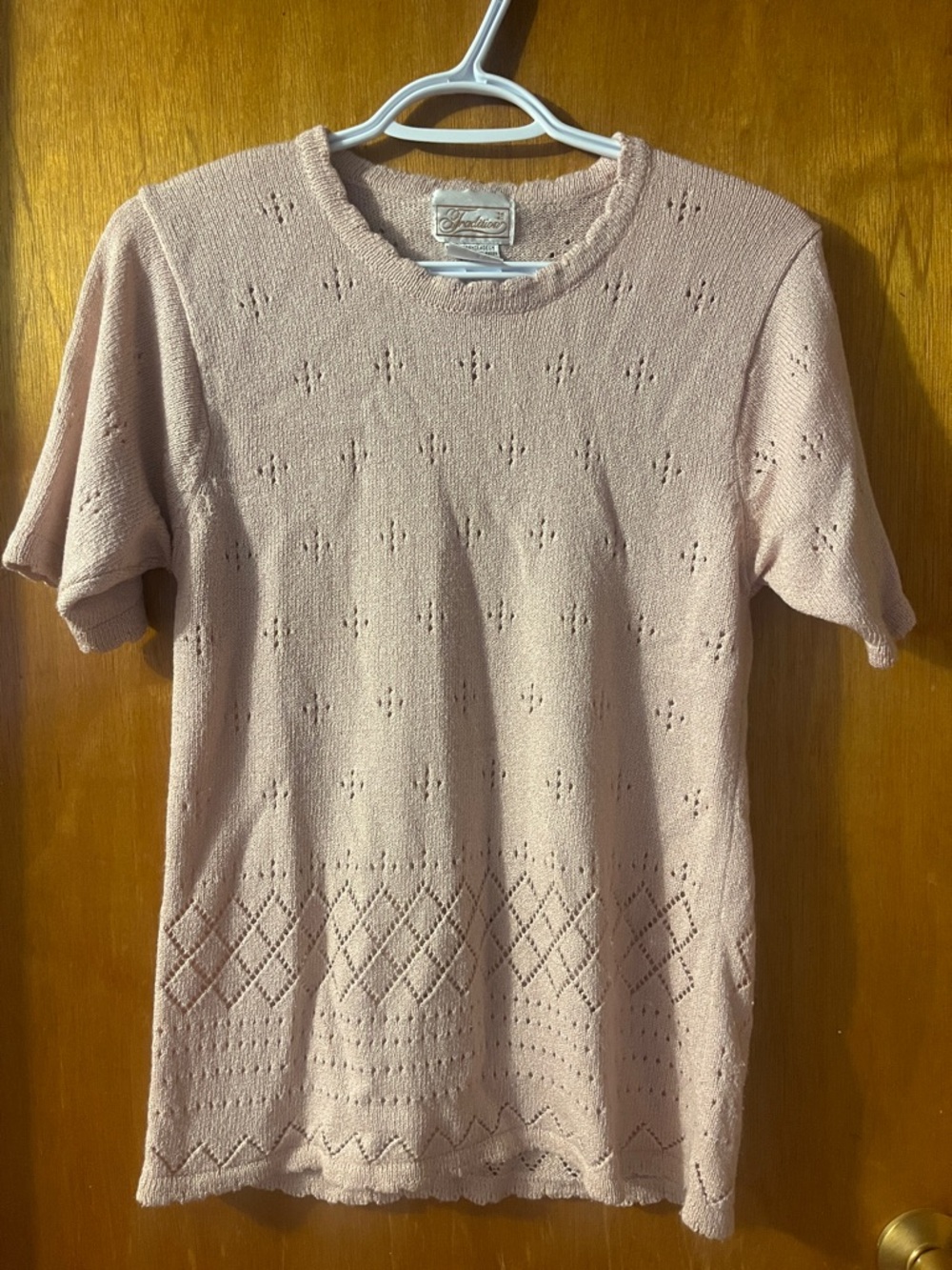 Woman’s Tradition Vintage-Inspired Short Sleeve Knit Tee - Blush Pink Medium